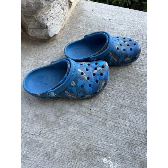 Crocs Kids Classic Clog Blue Shark Camo Print Size C12 Comfort Sandals - Picture 5 of 5